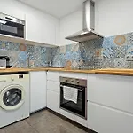 Ct2 Apartment